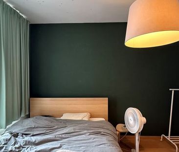 Appartement te huur in Brussel voor € 905 met 1 slaapkamer - Photo 1