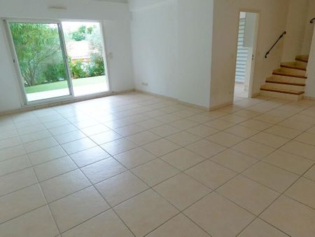 Location Maison 4 pièces 108m² CANNES 06400 - Photo 2
