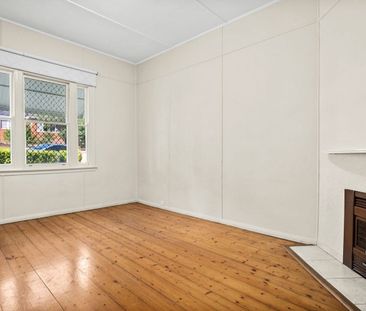 Light filled 3 bedroom home - Photo 2