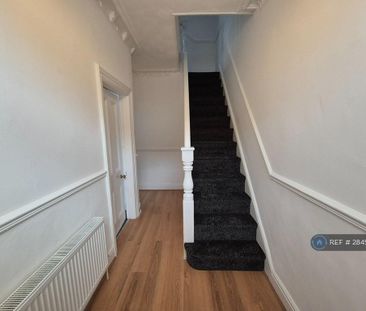 3 bedroom end of terrace house to rent - Photo 6