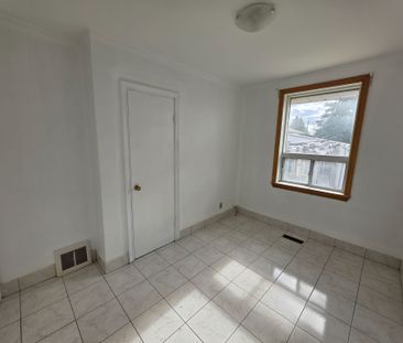 For Lease - 15 Westcliffe Road, Toronto, Ontario - Photo 3