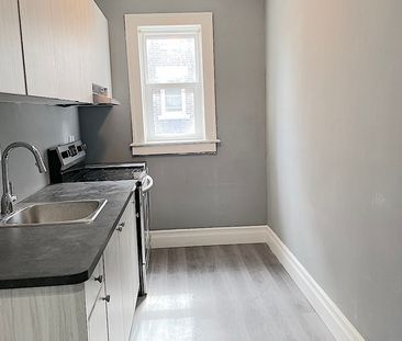 MODERN 2 BED/1 BATH NEAR UNIVERSITY OF WINDSOR+HYDRO - Photo 5