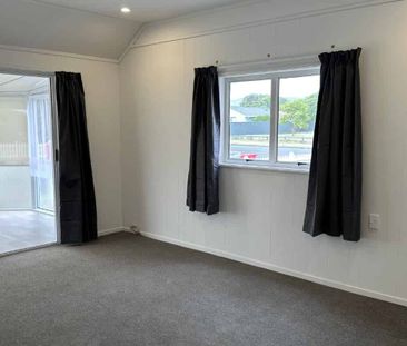 Freshly Renovated 2 Bedroom, Levin - Photo 2