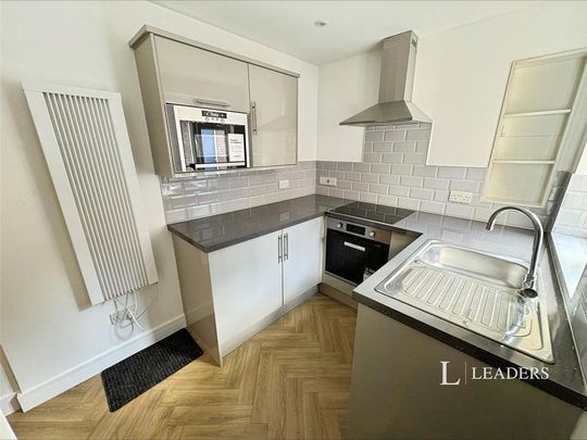 1 bedroom flat to rent - Photo 1