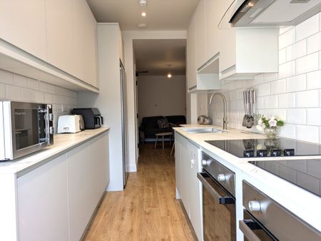 Room in a Shared House, London St, BS15 - Photo 2