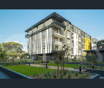 Spacious Waterside 2 Bed Apartment | Walk to Meadowbank Station & F... - Photo 2