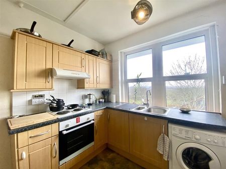 First Floor Flat, Coldharbour Road, Bristol, BS6 7NA - Photo 4