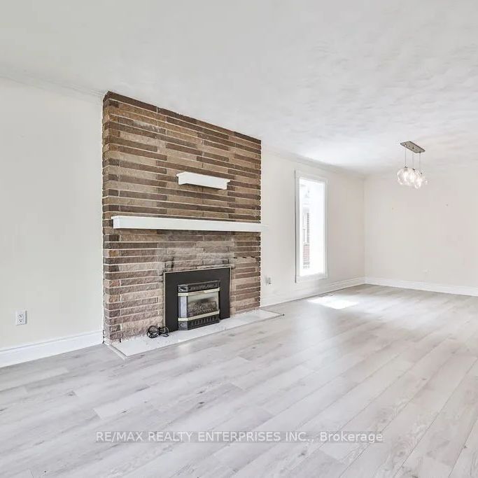 Detached Home For Lease | W9248483 - Photo 1