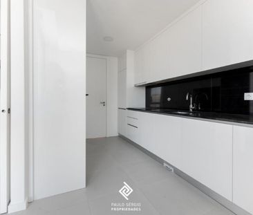 Santa Marinha e São Pedro da Afurada, Porto District - Photo 1