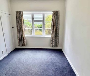 Bryndwr, 2 bedrooms + office - Photo 4