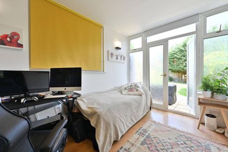 2 bedroom maisonette to rent - Photo 2