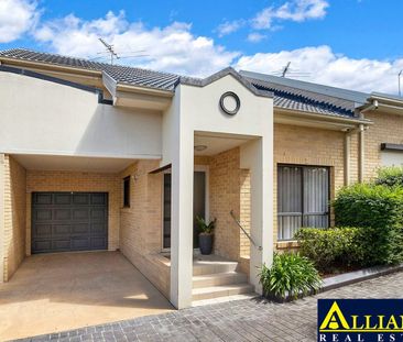 Beautifully Maintained Family Home - Photo 4