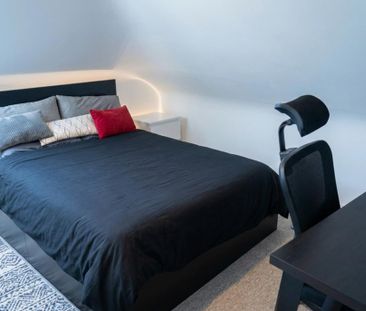 3 bedroom flat to rent - Photo 3