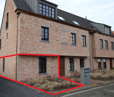 Gelijkvloers appartement met tuintje, carport en buitenberging – Za... - Foto 1