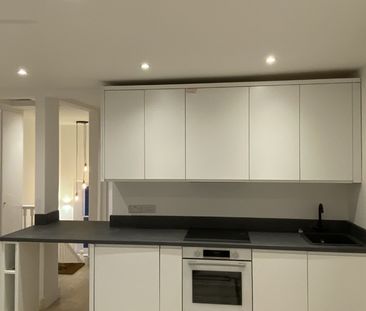 1 Bed Flat, Clifton Road, W9 - Photo 6