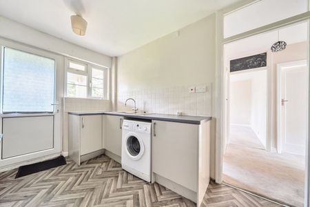 Amblecote Road, London, SE12 - Photo 3