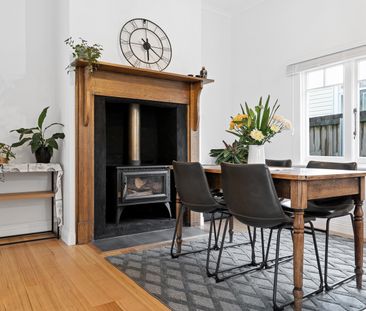 24 Leslie Street - Photo 2