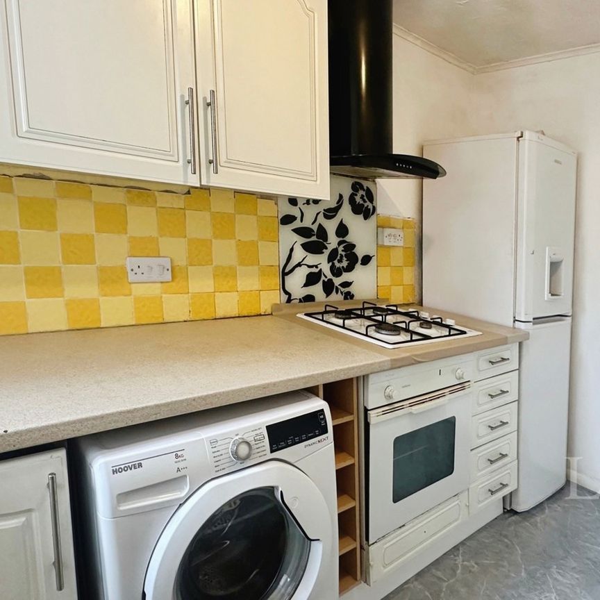 house to rent Mount Pleasant Road, Luton, Bedfordshire, LU3 - Photo 1