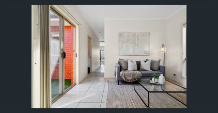 A modern home in convenient location - Photo 4