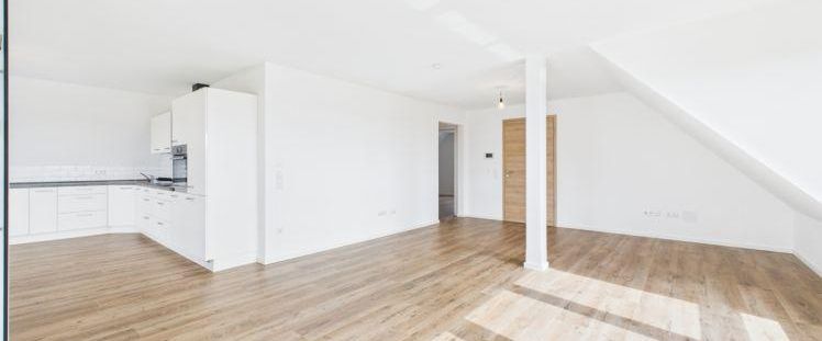 Sofort einziehen | moderne 2-Zi. Wohnung mit Loft-Charakter und Dachterrasse - Photo 1