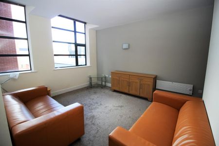 2 bedroom flat to rent - Photo 2