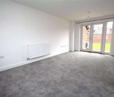 Edwards Grove, Bordon, Hampshire, GU35 - Photo 1