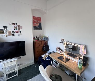 Room in a Shared Flat, Mafeking Road, BN2 - Photo 2