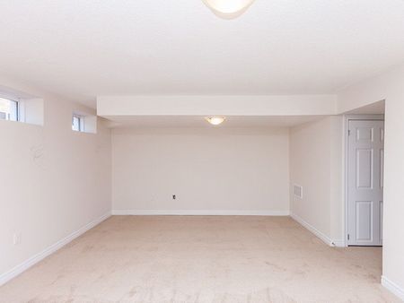 For Lease - 119 Orchardcroft Road, Oakville, Ontario - Photo 2