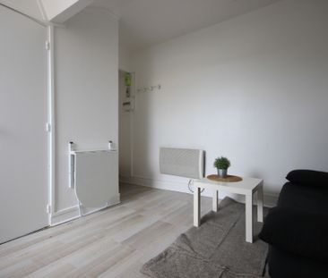 Location Appartement 1 pièce 12m² - Photo 3