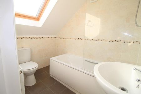 2 bedroom apartment to rent - Photo 4