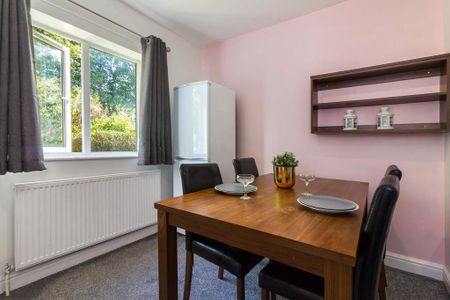 5 bedroom house to rent - Photo 2