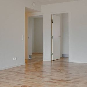 Moderne og lys lejlighed - Photo 2