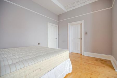 3 bedroom apartment to rent - Photo 3