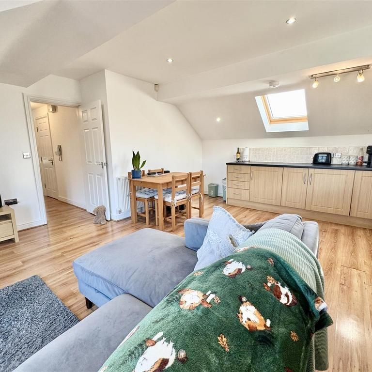 2 bedroom apartment to rent - Photo 1