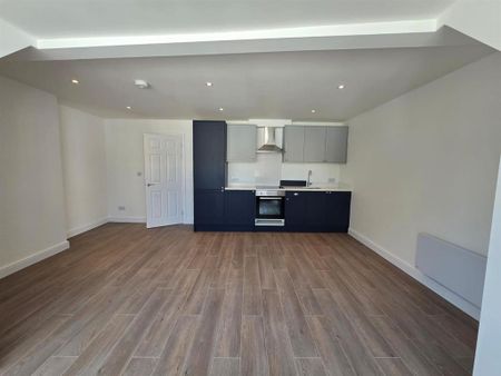 2 bedroom flat to rent - Photo 4