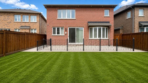 For Lease - 461 Dougall Avenue, Caledon, Ontario - Photo 1
