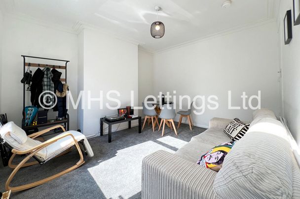 2 Bedroom Mid Terraced House for rent in Harold Street - Photo 1