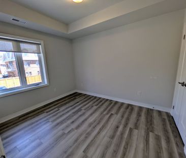 For Lease - 750 King Street Unit# 201, Oshawa, Ontario - Photo 4