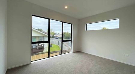 Modern living in New Lynn - Photo 4