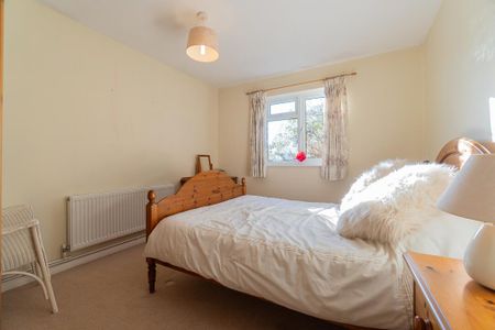 3 bedroom bungalow to rent - Photo 4
