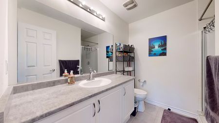 For Lease - 7 Cornerside Way, Whitby, Ontario - Photo 4