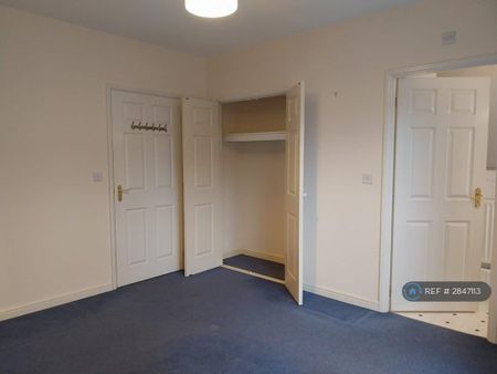 2 bedroom maisonette to rent - Photo 4