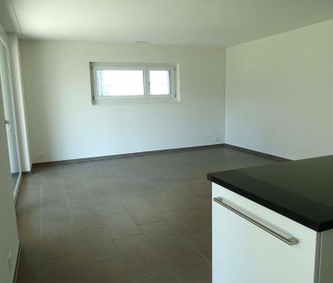 Helle 3 ½ Zimmerwohnung mit grossem Wintergarten und Balkon - Foto 1