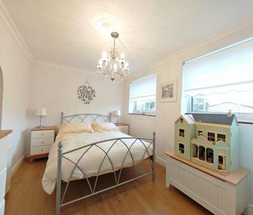 3 bedroom link detached house to rent - Photo 3