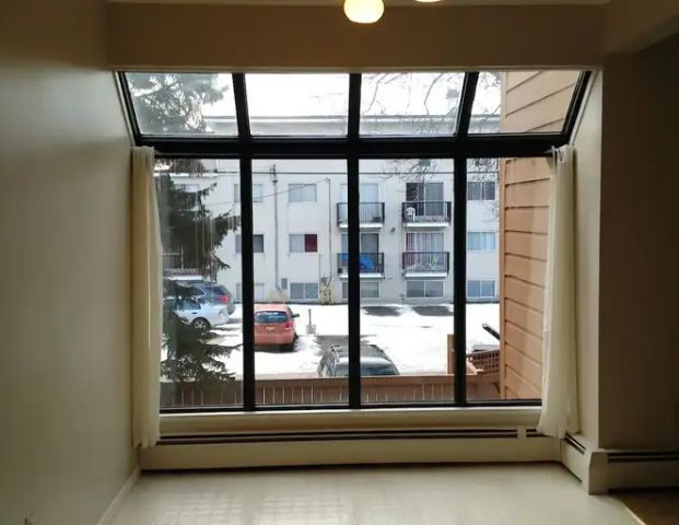 Recently renovated, near Whyte Ave, 2 Bedroom Condo | Edmonton - Photo 1