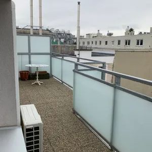 PRIVAT - zentrale&ruhige Dachgeschosswohnung mit Dachterrasse - Foto 2