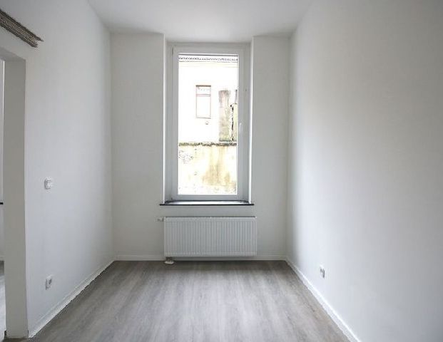 2-ZIMMER-ERDGESCHOSSWOHNUNG IN KLIKIKUMNÄHE ZU MIETEN - Photo 1