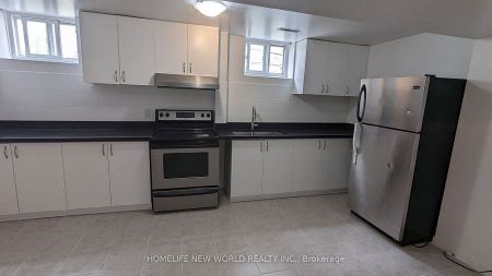 For Lease - 39 Hepscott Terrace Unit# main, Toronto, Ontario - Photo 4