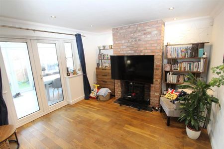 3 bedroom townhouse to rent - Photo 2