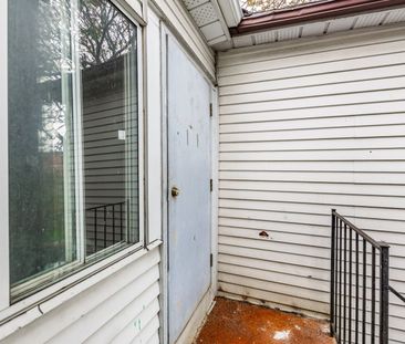 For Lease - 223 Jameson Avenue Unit# 303, Toronto, Ontario - Photo 2